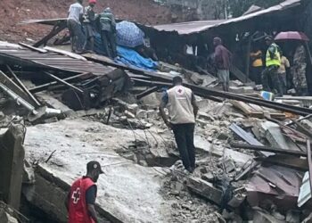 Collapsed of Four-Story Building in Regent: One Dead, Two Missing, Five Rescued 