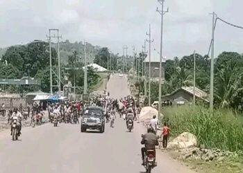 Koidu Limited Workers Block Main Road to Freetown Over Mass Dismissals