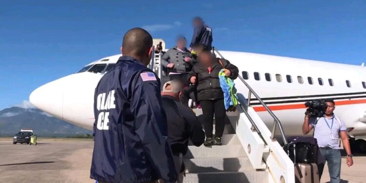First Batch of 300 US-Deported West African Migrants Arrives in Sierra Leone Today