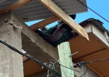 Man Died After Being Electrocuted While Roofing House in Bo