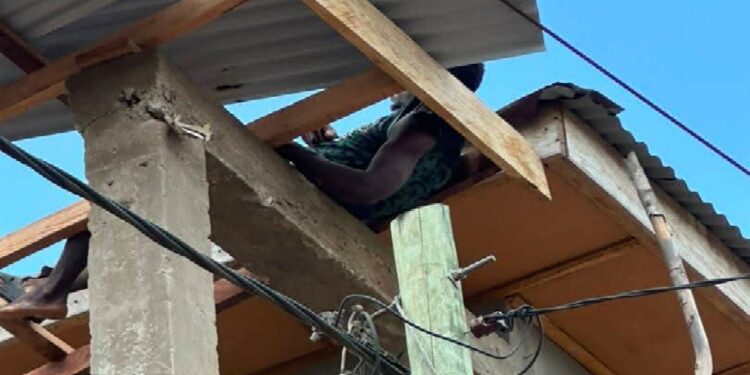 Man Died After Being Electrocuted While Roofing House in Bo